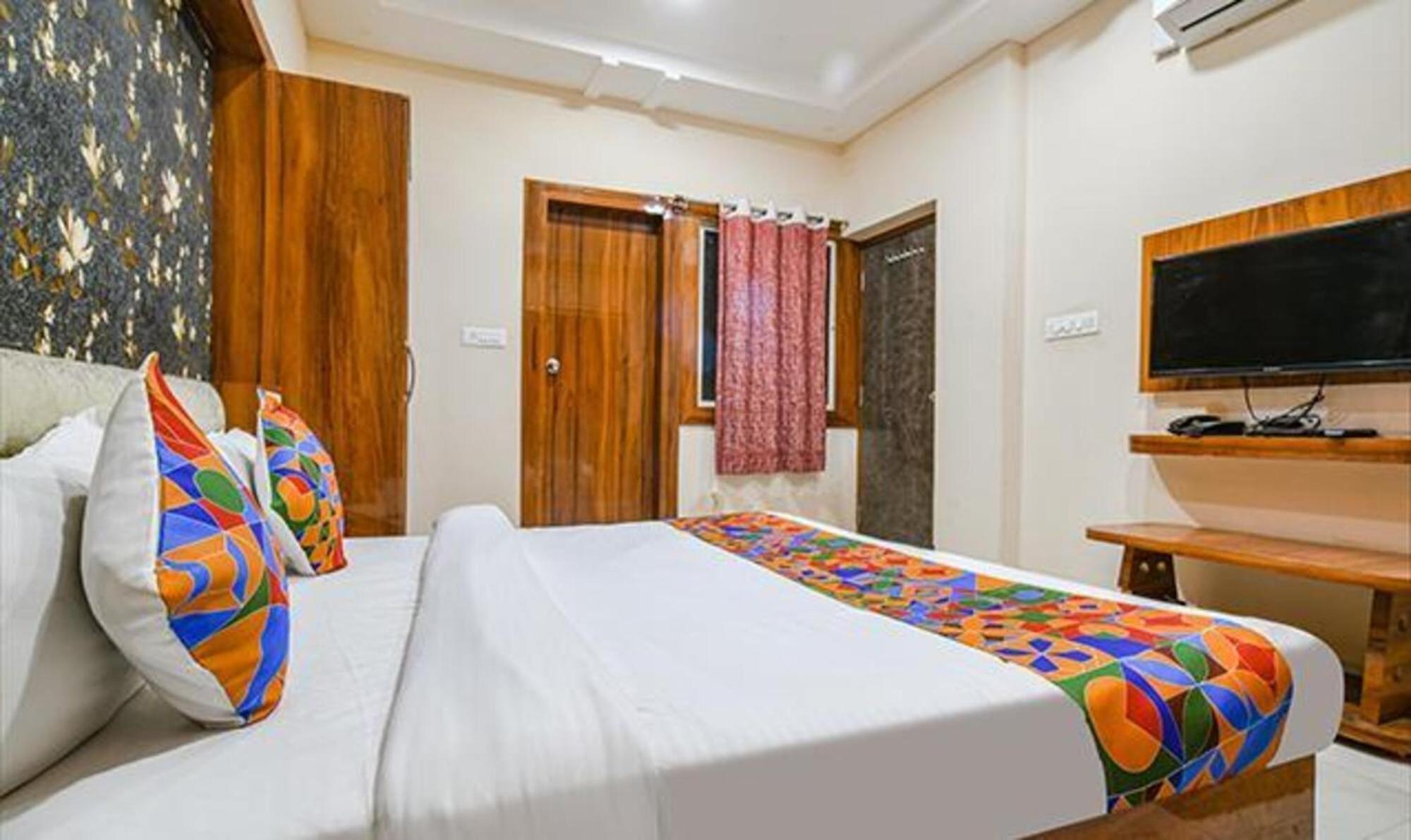 Fabhotel Royal Palace Indore Zewnętrze zdjęcie